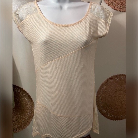 Altar’d State Asymmetrical Top w/ Lace Back - Picture 7 of 8